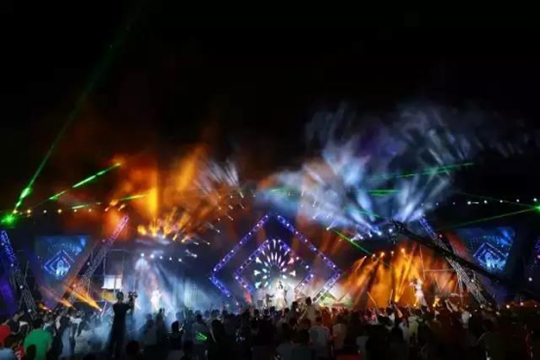 海上田园音乐嘉年华 联诚发LED显示屏塑光影展魅力